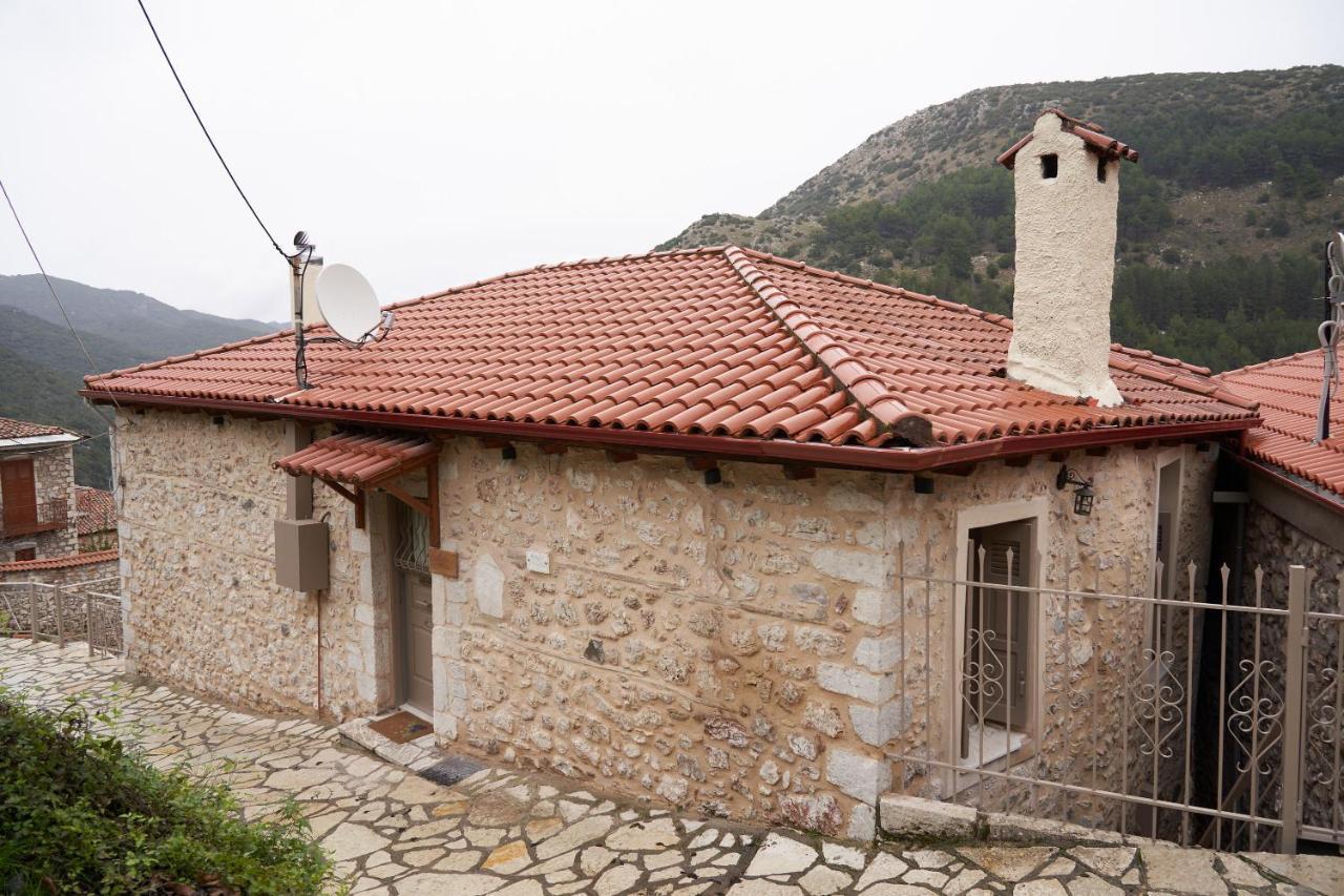 Dandy Villas Dimitsana - A Family Ideal Charming Home In A Quaint Historic Neighborhood - 2 Fireplaces For Romantic Nights エクステリア 写真