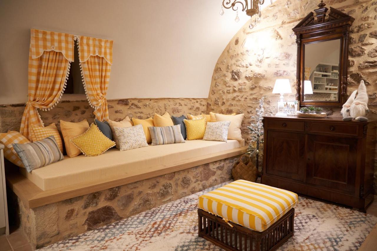Dandy Villas Dimitsana - A Family Ideal Charming Home In A Quaint Historic Neighborhood - 2 Fireplaces For Romantic Nights エクステリア 写真