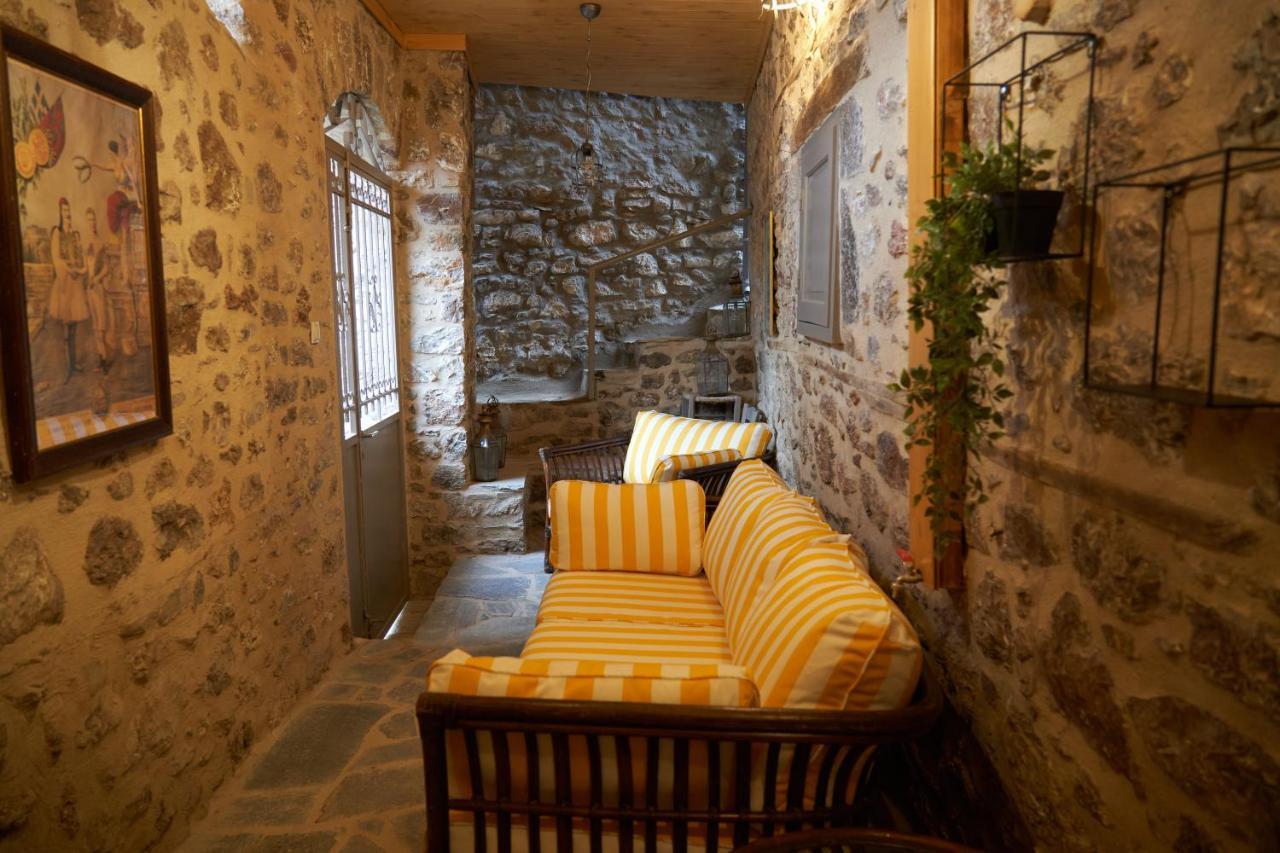 Dandy Villas Dimitsana - A Family Ideal Charming Home In A Quaint Historic Neighborhood - 2 Fireplaces For Romantic Nights エクステリア 写真