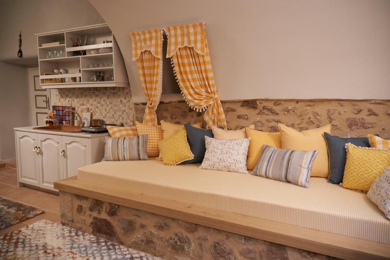 Dandy Villas Dimitsana - A Family Ideal Charming Home In A Quaint Historic Neighborhood - 2 Fireplaces For Romantic Nights エクステリア 写真
